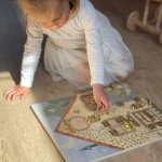Tableau d'activit�s maison des lapins (40 x 30 cm)