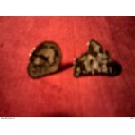 2 pin's / vincent van gogh auto portrait et l'eglise d'auvers ( noir et gris )