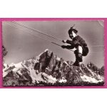 2593  tyrolienne  au pays du mont blanc.
