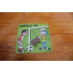 Adidas - ancien autocollant sur le football - coutant Adidas - ancien autocollant sur le football - coutant