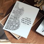 Affiche la gibson sg - a3 - et la citation de angus young de acdc  i just go where the guitar takes me  ...