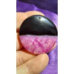 Agate pendentif rose et noir rond 4. 3 cm. magnifique cristal, une pierre unique, une des plus belles ...