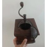 Ancien moulin a caf� vintage