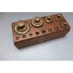 Ancienne boite avec 8 / 12 poids pour balance roberval