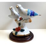 Ancienne sculpture figurine sujet en porcelaine emaill�e couple d'oiseaux