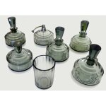 Art nouveau: atomizer flacons a onguents poudrier et verre a dent