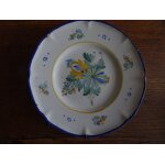 Assiette ancienne en faïence de nevers signée a. montagnon gm - décor floral Assiette ancienne en faïence de nevers signée a. montagnon gm - décor floral