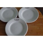 Assiettes en faence cramique