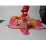 Barbie a la mer ou a la piscine