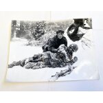 Bastogne (battleground) - photo de presse argentique - format 17, 5x23, 5 cm - de william a. wellman ... Bastogne (battleground) - photo de presse argentique - format 17, 5x23, 5 cm - de william a. wellman ...