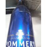 Bo�te vide en forme de bouteille m�tal bleu champagne pommery 750 ml