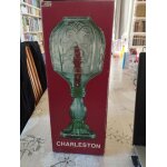 Bougeoir charleston en verre vert – 35 cm – avec boîte d'origine Bougeoir charleston en verre vert – 35 cm – avec boîte d'origine