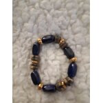 Bracelet en pierre bleu ancien