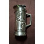 Briquet de table acier argent� en forme de pot incursion cheval