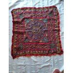 Broderie susani, coton brod� polychrome tapis de table, 20�me si�cle.