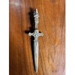 Bronze - coupe - papier a l'effigie de jeanne d'arc - 15 cms - objet d'art - ann�es 50 -