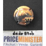 Capsule de champagne g�n�rique - les caves : stockage des bouteilles sur pupitres.