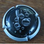 Capsule de champagne g�n�rique noire et argent - flute avec bulles