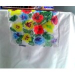 Carr de soie peinte a la main