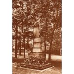 Carte postale ancienne couleur sepia - institution libre de marcq en baroeul - nord - au fond de la cour ...