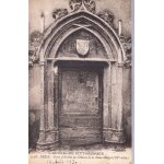 Carte postale de besse et sainte - anastasie (puy de d�me) porte d'entr�e du ch�teau de la reine margot ...