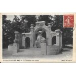 Carte postale de bourg - en - bresse. le monument aux morts (1926)