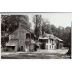 Carte postale du ch�teau de versailles (yvelines) petit trianon - maison de la reine (r�f. 8)