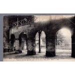 Carte postale du ch�teau de versailles (yvelines) le trianon : vers le lac, sous les arcades de la maison ...