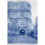 Carte postale xx eme siecle en couleur n 98 bis - grignan le chateau - restaure - tour sevigne a droite ...