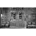 Chateau de cheverny - buffet de la salle a manger.