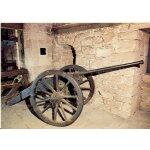 Ch�teau du haut koenigsbourg : grand bastion, partie reliant la tour nord et la tour sud, canon a l'angle ...