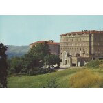 Chateauneuf - de - galaure (dr�me) foyer de charit� - la fa�ade et l'�cole