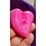 Coeur pendentif en agate rose. 6 cm. superbe pierre aux couleurs vives. parfaite id�e de cadeau. lot ...