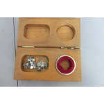 Collier anti - goutte et etiquette de bouteille de vin