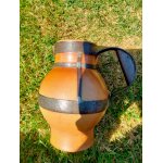 Cruche en gres , entourer de fer