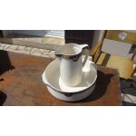 Cuvette faience et broc e a eau