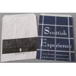 Deux simples sachets de papier venant d'ecosse : historic scotland (fond blanc, bandeau noir) et scottish ... Deux simples sachets de papier venant d'ecosse : historic scotland (fond blanc, bandeau noir) et scottish ...