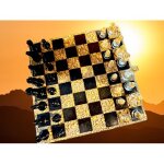 Echiquier noir et transparent avec des feuilles d'or en r�sine epoxy artisanal enti�rement fait main ...