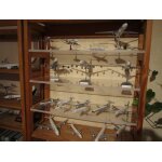 Ensemble de maquettes mtal ou plastique echelle 1 / 200 neuve, se trouvant dans les boites d'origine ...