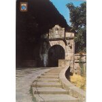 Espagne. . pamplona . pampelune . porte de france, au verso 2 timbres 2 et 5 ptas franco.