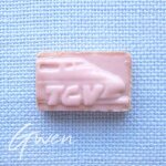 Feve ancienne plate moyet perrin train tgv emaillé rose biscuit porcelaine Feve ancienne plate moyet perrin train tgv emaillé rose biscuit porcelaine