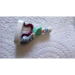 Feve boulanger avec sac de farine