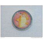 Fève plate brillante médaillon pendentif = série nordia de 1999 avec inscription au verso : porte bonheur ... Fève plate brillante médaillon pendentif = série nordia de 1999 avec inscription au verso : porte bonheur ...