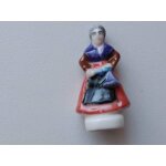 F�ve porcelaine brillante paysanne robe rouge ch�le violet