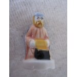 Fve roi mage a genoux avec coffre