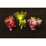 Figurines youmitik  ; animaux papillons ; (biche verte - chat violet - lapin rose)