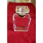 Flacon de parfum chanel vide non d'un vaporisateur donc beaucoup plus d�coratif et egalement utilisable ...