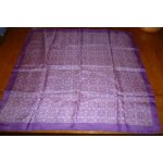 Foulard en soie violet a motifs - made in italy , années 60 - 55x55cm Foulard en soie violet a motifs - made in italy , années 60 - 55x55cm