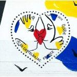 France 2015, tr�s beau timbre neuf * * luxe yvert 4924a , saint valentin, les coeurs de j - c de castelbajac, ...