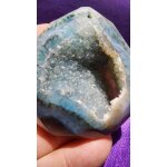Géode agate teintée bleu a facettes tout autour. pendentif longueur 5. 8 cm largeur 5. 3 cm magnifique ... Géode agate teintée bleu a facettes tout autour. pendentif longueur 5. 8 cm largeur 5. 3 cm magnifique ...